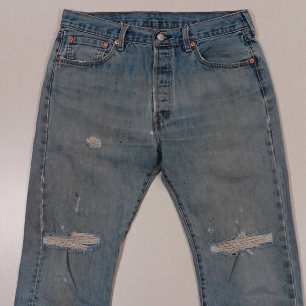 Levi's 501 Distressed Ripped Jeans - Picture 4 of 10